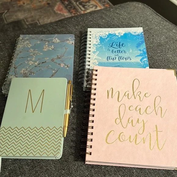 Set of 3 journals and yearly planner. (New) - Picture 1 of 10